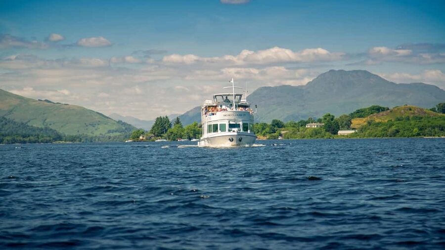 Edinburgh: Loch Lomond, Stirling Castle, and Kelpies Tour - The Kelpies: a short stop with a huge visual impact