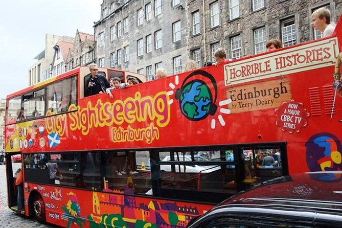 Edinburgh Rail Trip from London with Castle entry and Hop-on Hop-off bus - Princes Street gives you the classic city view