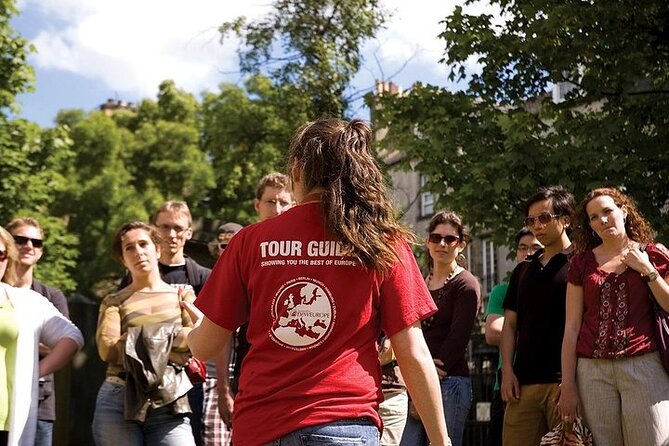 Edinburgh Skip-the-Ticket-Line Castle Walking Tour - The guided portion versus independent exploration
