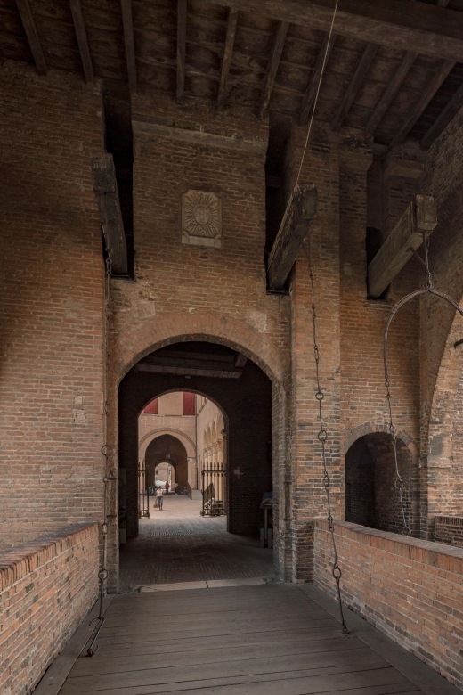 Ferrara: Estense Castle Guided Tour - The ducal chapel and frescoed halls