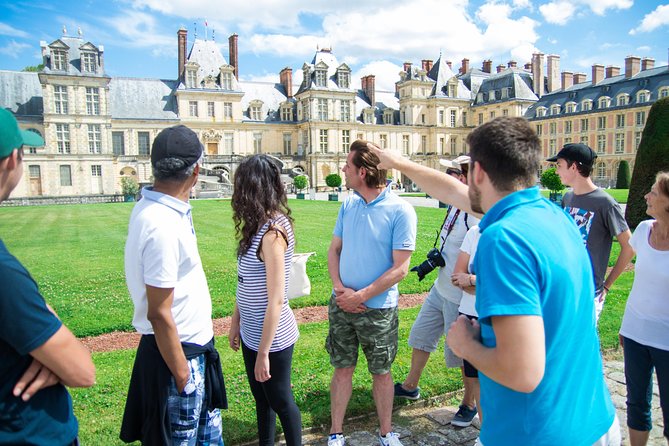 Fontainebleau and Vaux-Le-Vicomte Castle Small-Group Day Trip From Paris - Vaux-le-Vicomte, the château that set the royal pattern