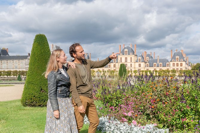 Fontainebleau and Vaux le Vicomte Chateaux Day Trip from Paris - What the audio guides can and cannot do