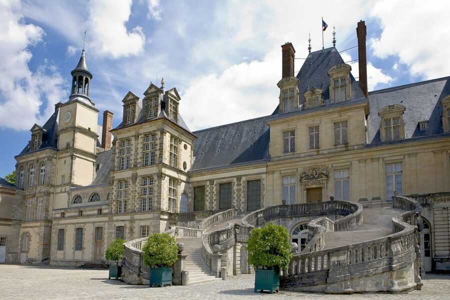 Fontainebleau & Vaux-le-Vicomte Châteaux Day Tour from Paris - Is $123 a fair price?