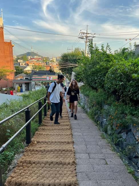 Fortress Night Hike & Snack at a Local Market - Practical details that make the evening easier