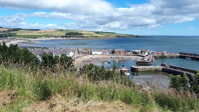 From Aberdeen: Guided Day Trip, Coast & Castle Visit - Crossing Cairn O’Mount
