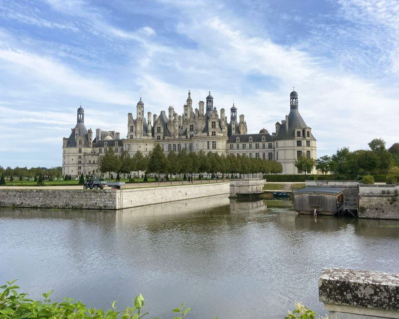 From Amboise : Full-Day Chambord & Chenonceau Chateaux - The one-hour bakery break and lunch plan