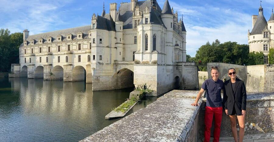From Amboise : Full-Day Chambord & Chenonceau Chateaux - Chenonceau: a castle built across the river