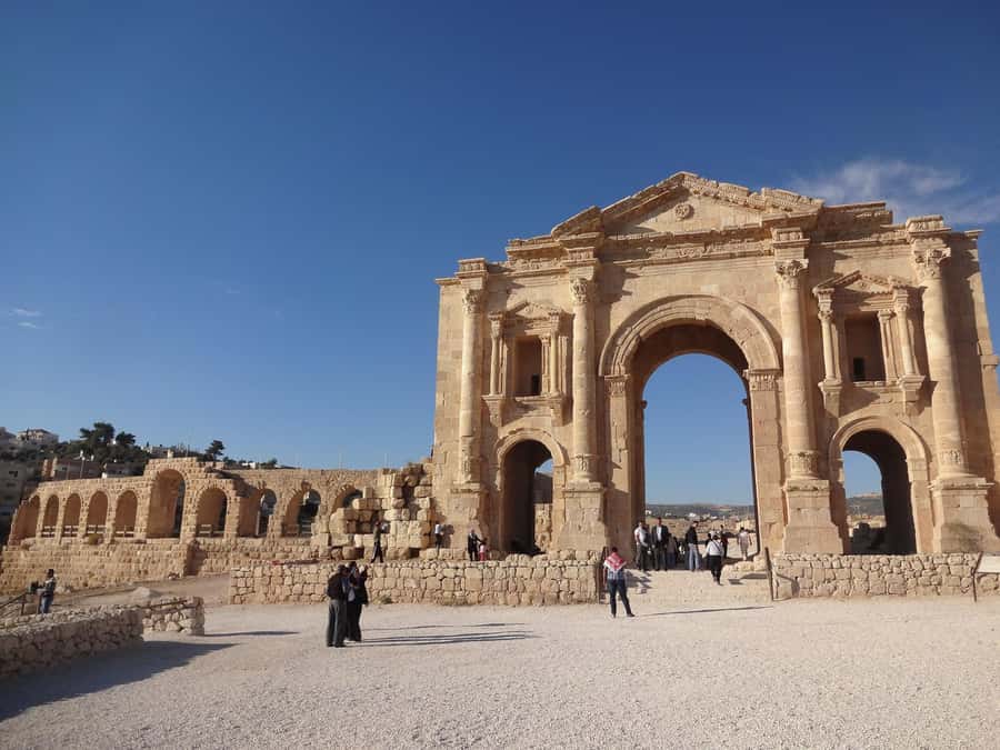 From Amman: Jerash, Ajloun Castle or Umm Qais Private Tour - What the strongest driver service looks like