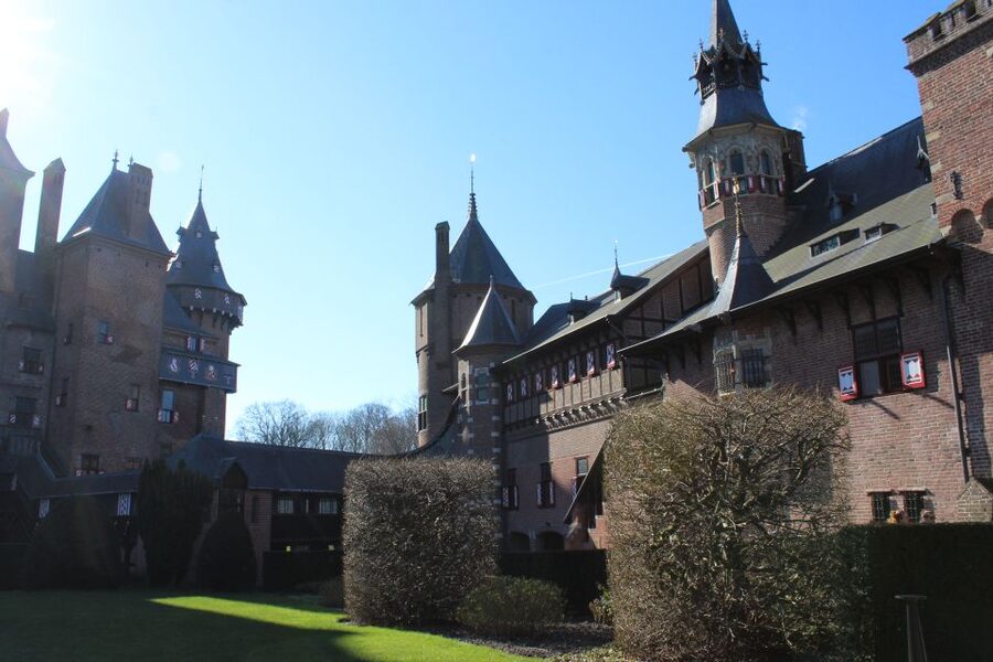 From Amsterdam: Castle De Haar Guided Tour - Leaving Amsterdam at 10:15