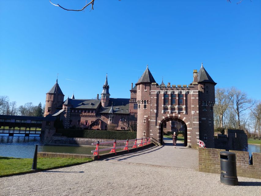 From Amsterdam: Castle De Haar Guided Tour - The Small-Group Format and Guide Style