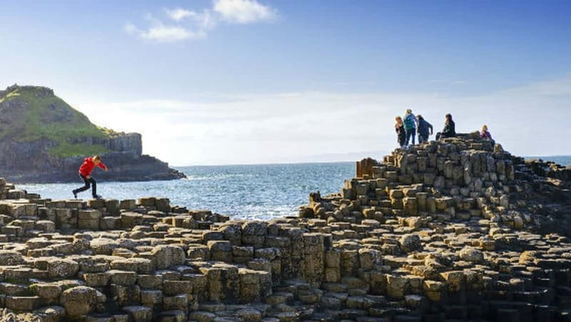 From Belfast: Giant's Causeway, Dunluce Castle & Dark Hedges - Meeting in central Belfast at 9:15