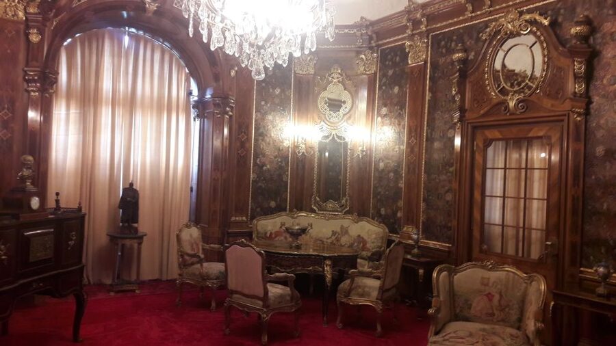 From Brasov: Peles Castle, Bran Castle & Cantacuzino Castle - One day, three very different castles