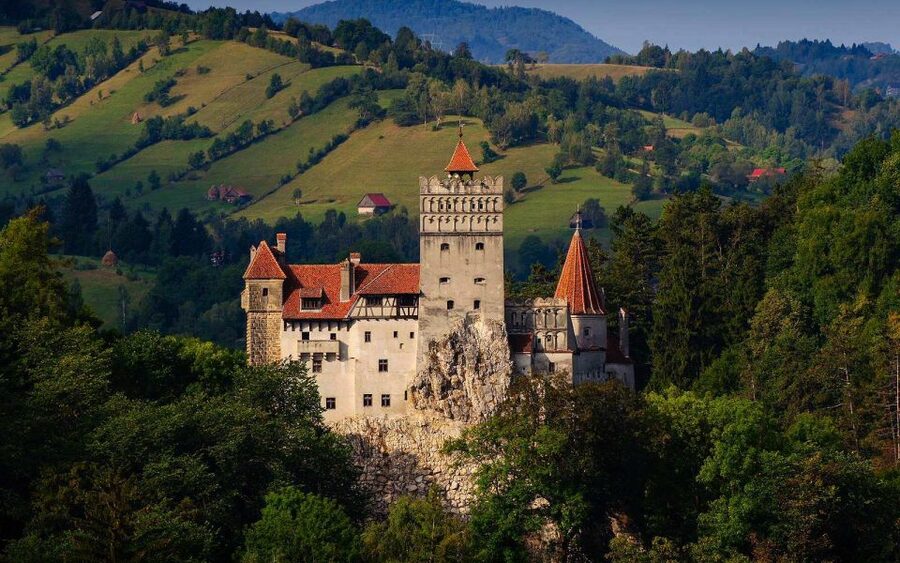 From Brașov: Romanian Castle Tour with Bran and Peles - Practical details that can make or break the day