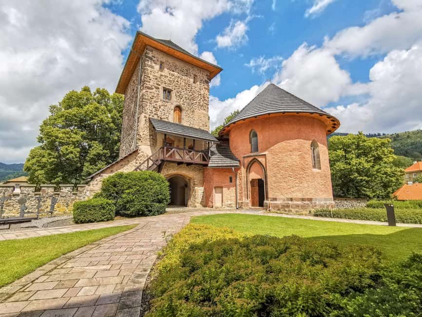 From Bratislava: Dracula Nosferatu - Orava Castle Day Tour - A long drive made easier by a private guide