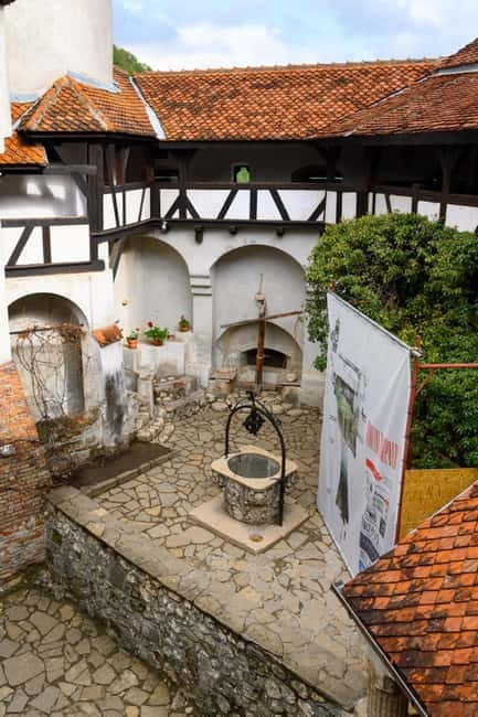 From Bucharest: Dracula's castle, Peles Castle and Brasov - Who should take this excursion