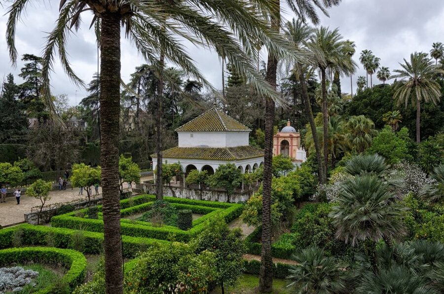 From Cadiz: Private Seville Day Trip, Cathedral & Alcazar - Inside Seville Cathedral and Columbus’ tomb