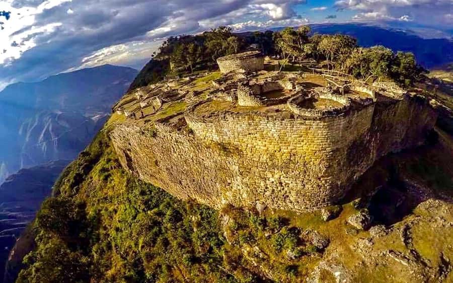 From Chachapoyas: Kuelap Fortress and Cable Car Tour - Why Kuélap deserves a full day from Chachapoyas