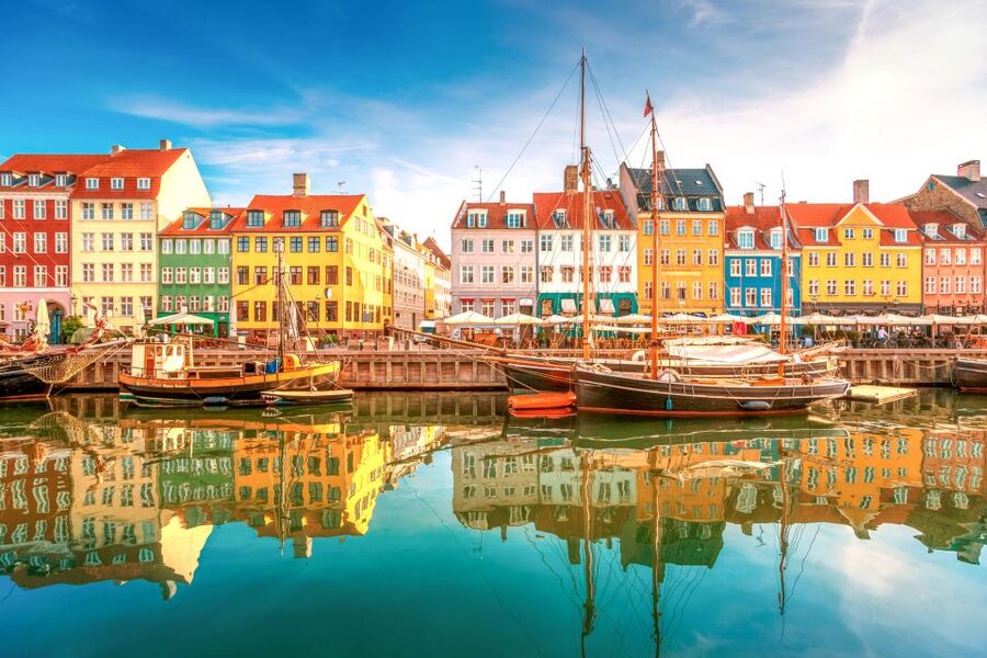 From Copenhagen: 4-hour Private Hamlet Castle Tour - The dungeons and Viking legends
