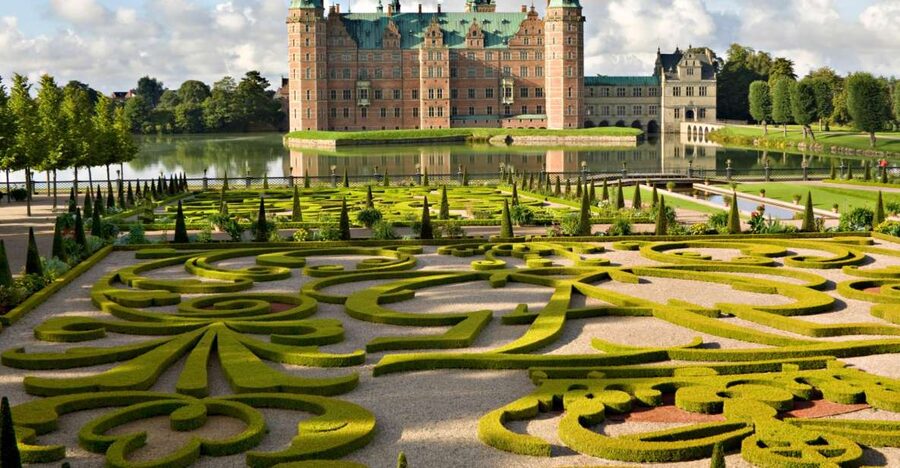 From Copenhagen: Private Frederiksborg Castle Tour - Inside the Dutch Renaissance palace