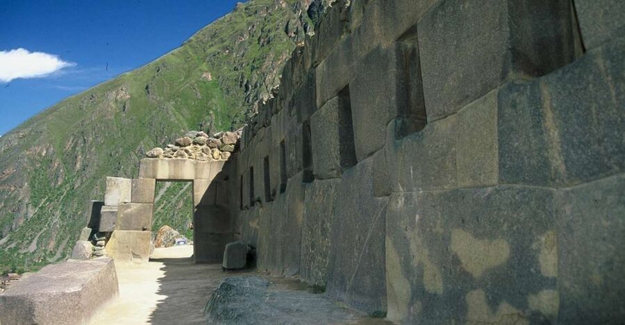 From Cusco: Ollantaytambo Fortress Half-Day Private Tour - The Temple of the Sun and six huge monoliths