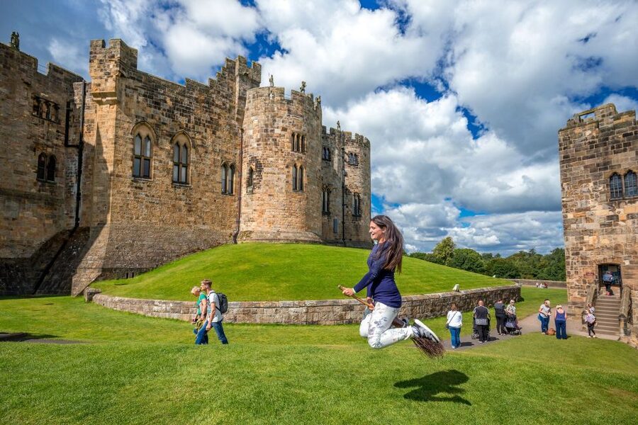 From Edinburgh: Day Trip to Bamburgh and Alnwick Castle - Should you book this tour?