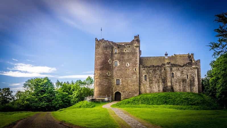 From Edinburgh: Highland Hike, Loch Paddle, and Castles - Starting early from Edinburgh