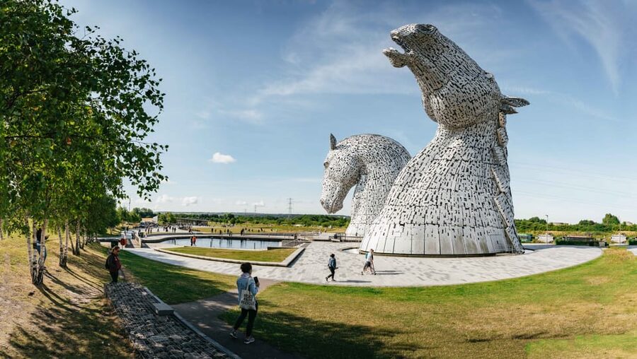 From Edinburgh: Loch Lomond, Stirling Castle & Kelpies Tour - The driver-guide is part of the value
