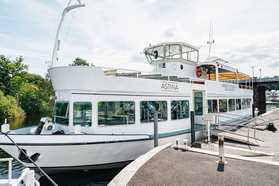 From Edinburgh: Loch Lomond, Stirling Castle & Kelpies Tour - Aberfoyle lunch: a practical pause in the middle