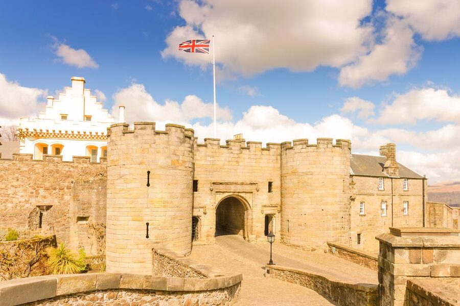 From Edinburgh: Stirling Castle, Loch Lomond & Whisky Tour - Key points to know before you book