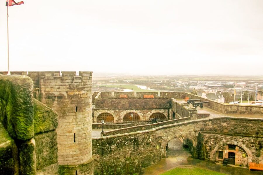 From Edinburgh: Stirling Castle, Loch Lomond & Whisky Tour - Loch Lomond in one scenic hour