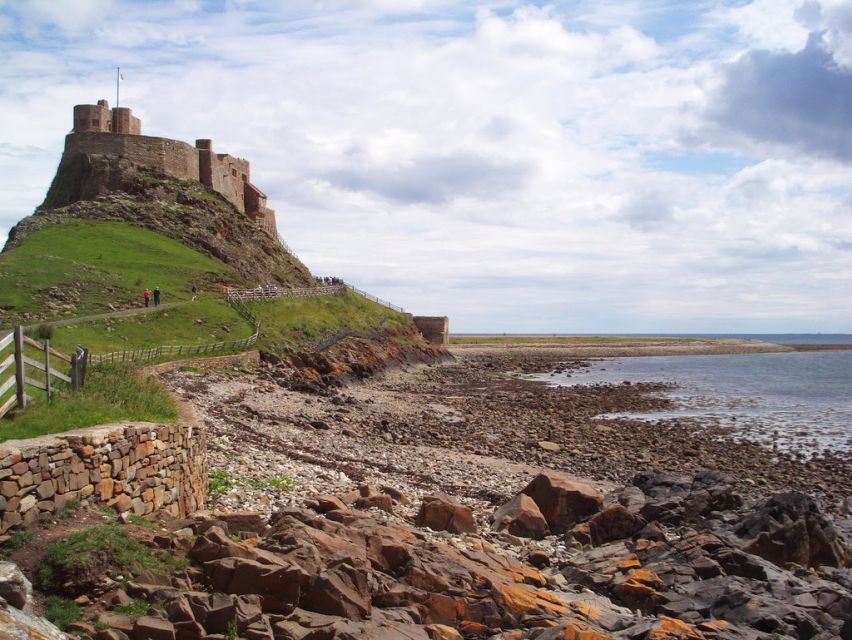 From Edinburgh: Viking Coast & Alnwick Castle Day Tour - Castle, gardens, or both?