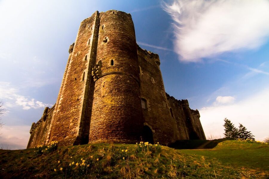 From Edinburgh: West Highland Lochs and Castles Day Trip - What the bus and guide experience is like