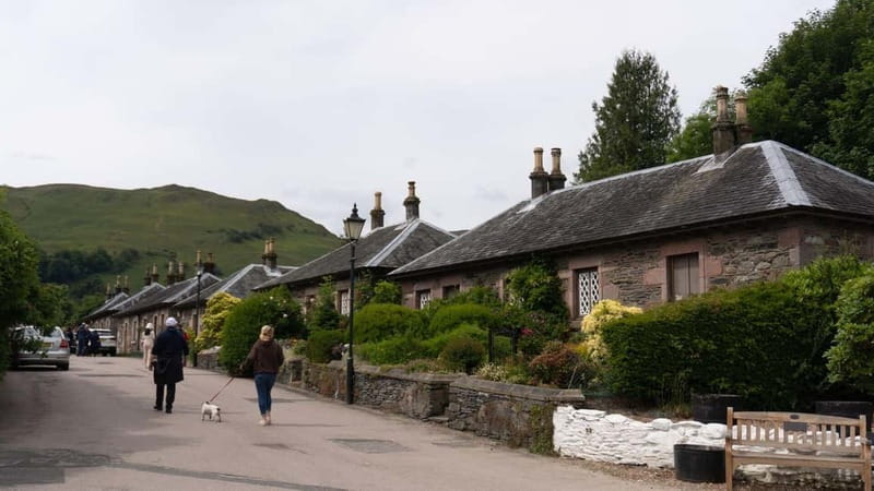 From Edinburgh: West Highlands, Castles & Lochs Day Tour - Kilchurn Castle beside Loch Awe