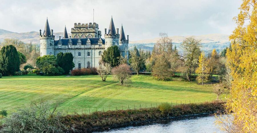 From Edinburgh: West Highlands, Lochs, and Castles Tour - Loch Lomond and the short stop at Luss