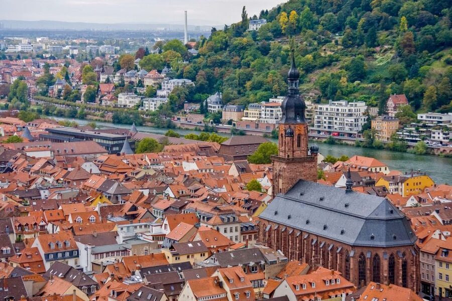 From Frankfurt: Heidelberg, Castle and Old City Guided Tour - Reaching Heidelberg Castle above the Neckar