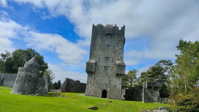 From Galway:Connemara, Kylemore Abbey & Castles Private Tour - Clifden lunch and the Sky Road