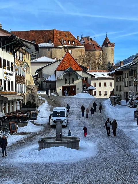 From Geneva: Gruyeres Castle, Cheese, Chocolate & Montreux - Cheese tasting at La Maison du Gruyère