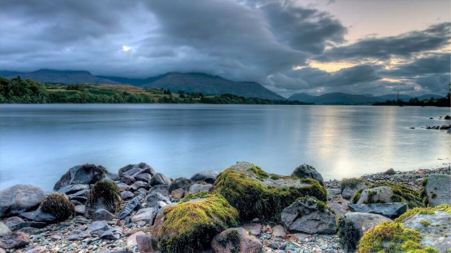 From Glasgow: Standing Stones, Castles & Highlands Tour - Setting out from Glasgow and reaching Loch Lomond