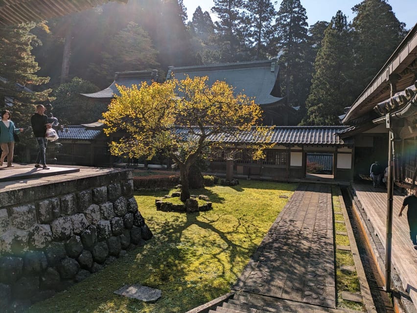 From Kanazawa: Eiheiji Buddhist Temple & Fukui Castle Town - How the transport shapes the day