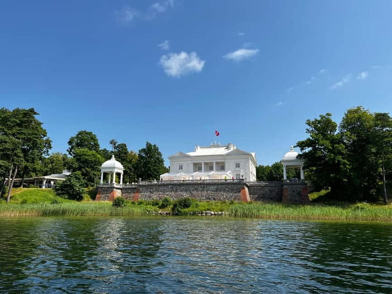 From Kaunas: Rumsiskes open air museum and Trakai castle - Key points at a glance