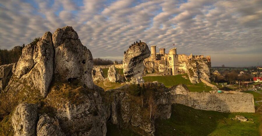 From Krakow: Ojców National Park & Ogrodzieniec Castle Tour - Who will enjoy this outing most