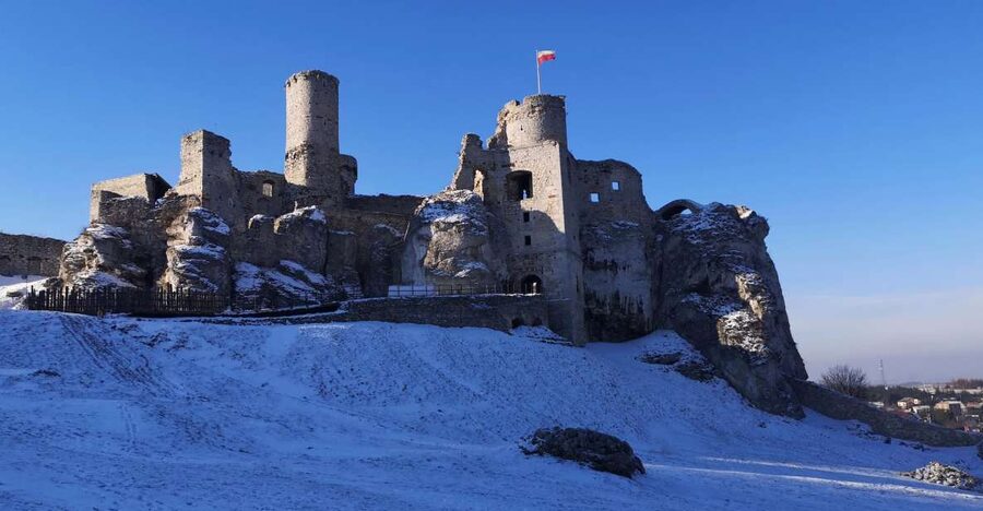 From Krakow: "The Witcher" Ogrodzieniec Castle Private Trip - Lunch near the castle