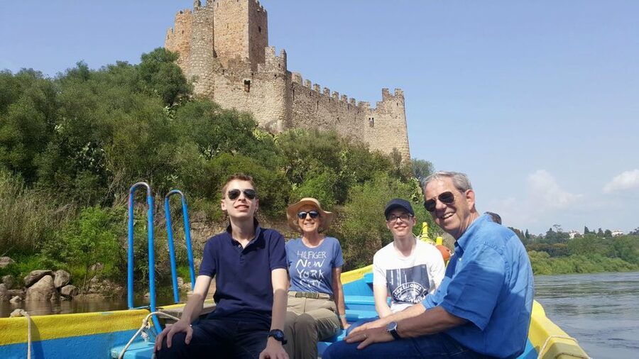 From Lisbon: Tomar, Christ Convent & Almourol Castle Tour - Free time in Tomar for streets, lunch, and a little wandering