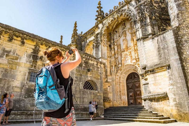 From Lisbon: Tomar, Convent of Christ & Almourol Castle - Shared tour or private outing?