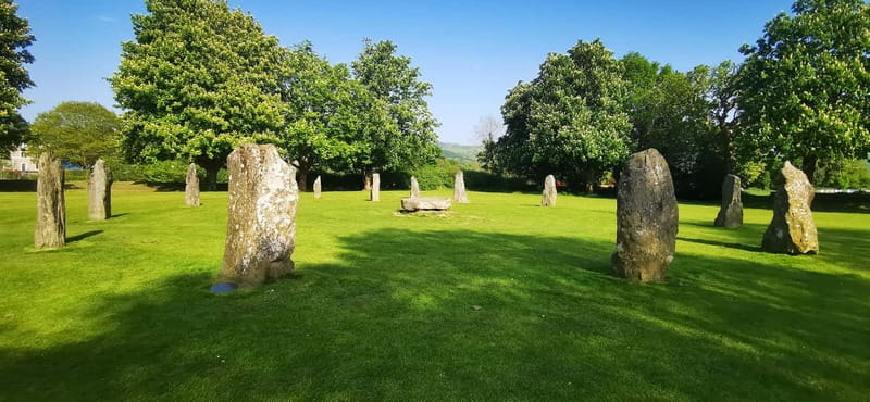 From Llandudno: Portmeirion, Snowdonia and Castles Tour - The guides make the long route easier