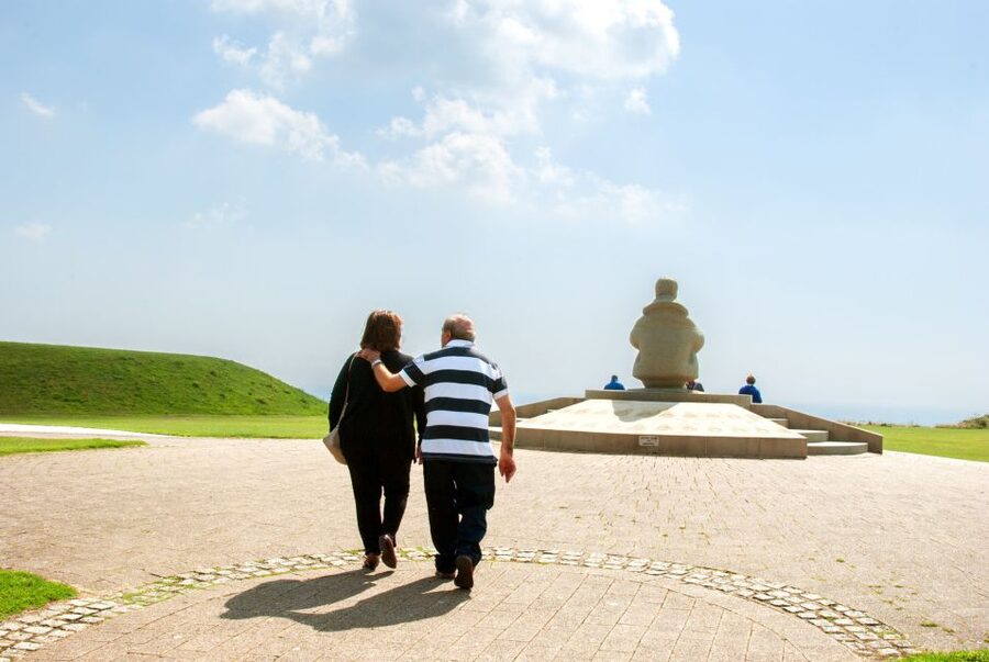 From London: Leeds Castle, Canterbury, Dover and Greenwich - The Thames cruise to Embankment Pier