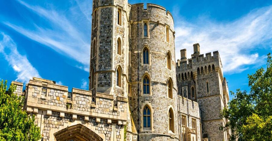 From London: Skip-the-line Windsor Castle Private Car Trip - The ride from London to the castle