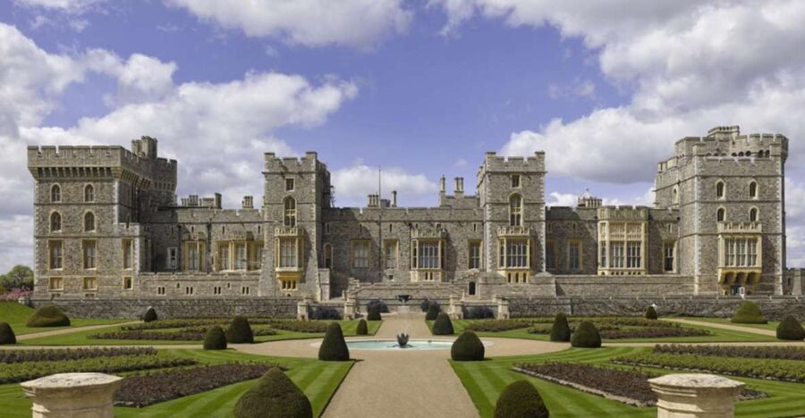 From London: Windsor Castle Full Day Guided Tour By Train - Meeting Your Guide at Paddington
