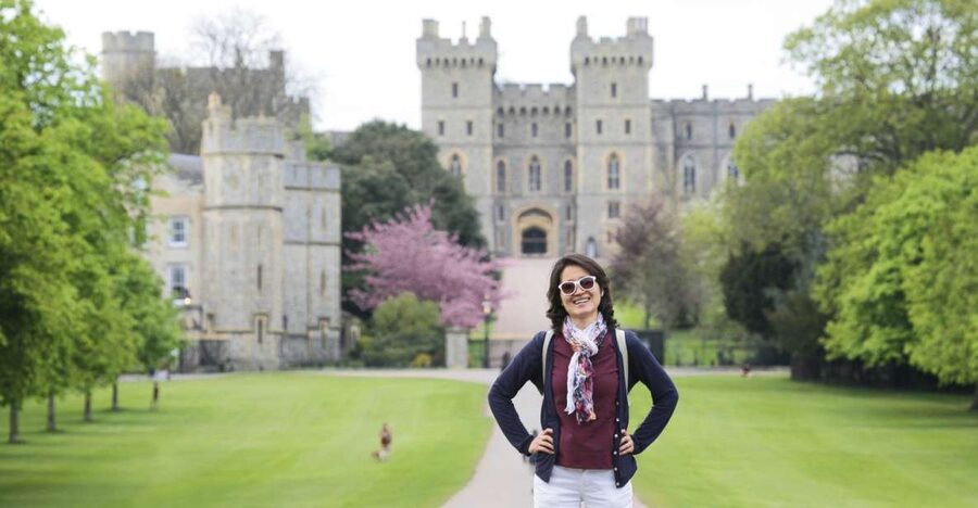 From London: Windsor Castle Royal Afternoon Sightseeing Tour - Queen Mary’s Dolls’ House is more than a toy