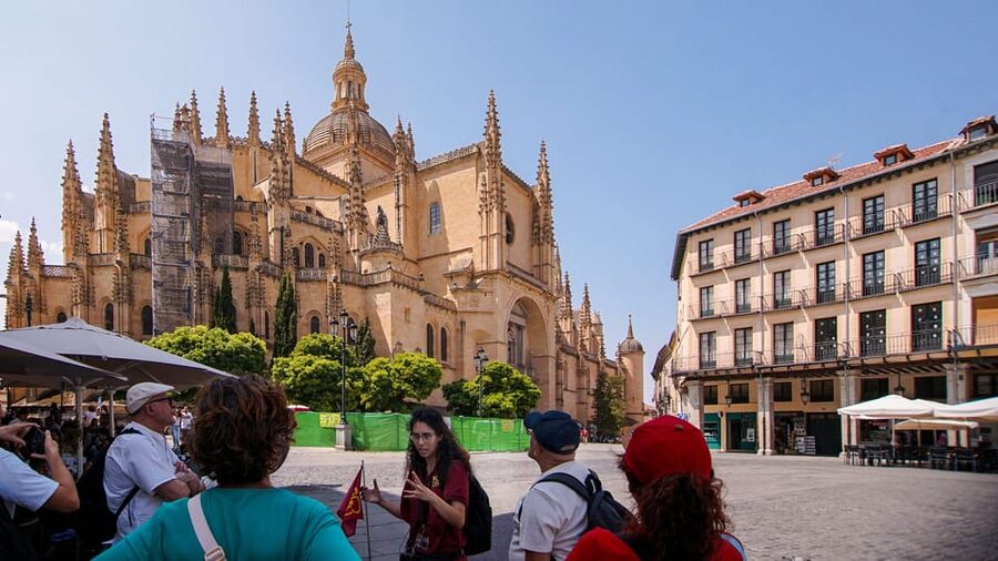 From Madrid: Guided Day Trip to Segovia, optional Alcázar - The Alcázar option and its medieval rooms